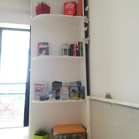 With One Bedroom In Alvor, With Pool Access, Balcony And Wifi - 500... 아파트 알보르