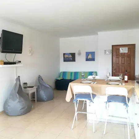 With One Bedroom In Alvor, With Pool Access, Balcony And Wifi - 500... * 알보르