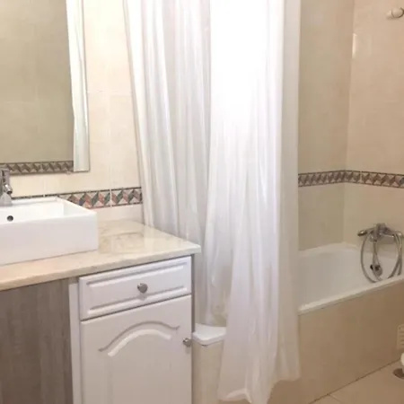With One Bedroom In Alvor, With Pool Access, Balcony And Wifi - 500... Alvor